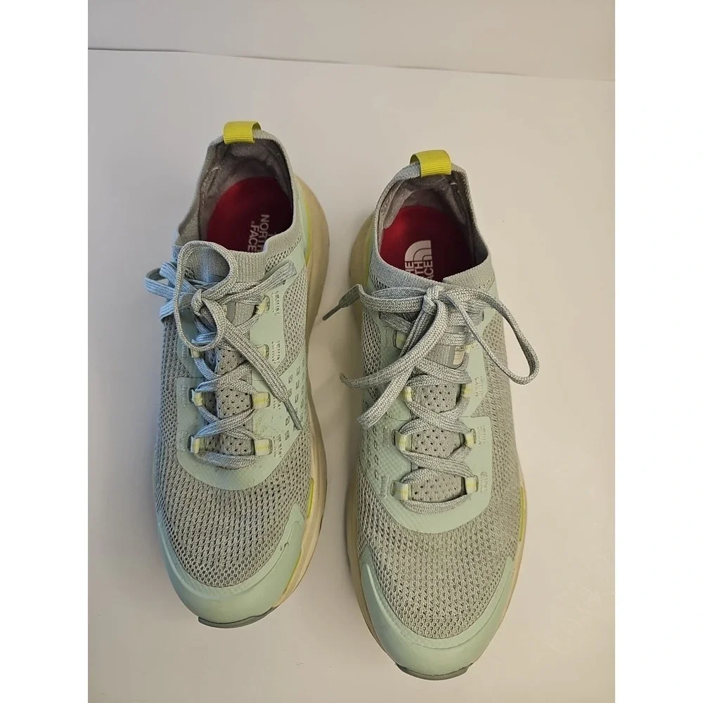 The North Face Women's VECTIV Escape Hiking Shoes - Green Mist/Wrought Iron‎ 8.5